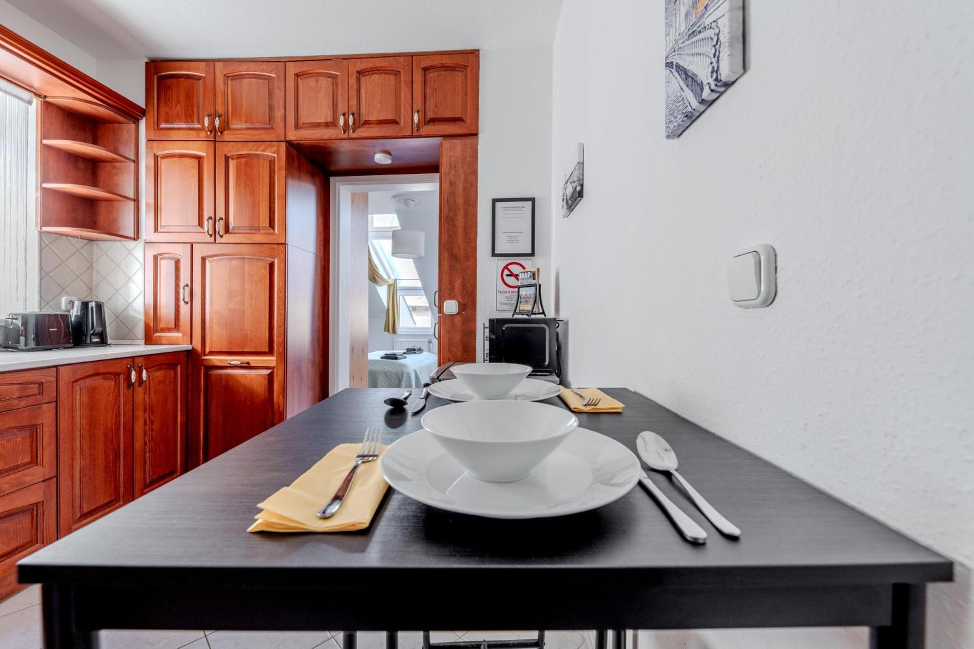 Cozy Flat In The Heart Of Buda Budapest Bagian luar foto
