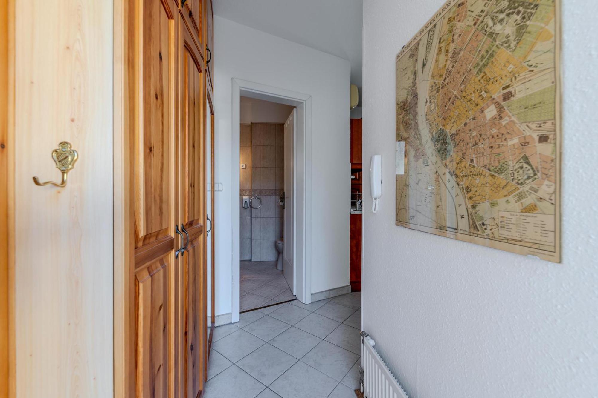 Cozy Flat In The Heart Of Buda Budapest Bagian luar foto